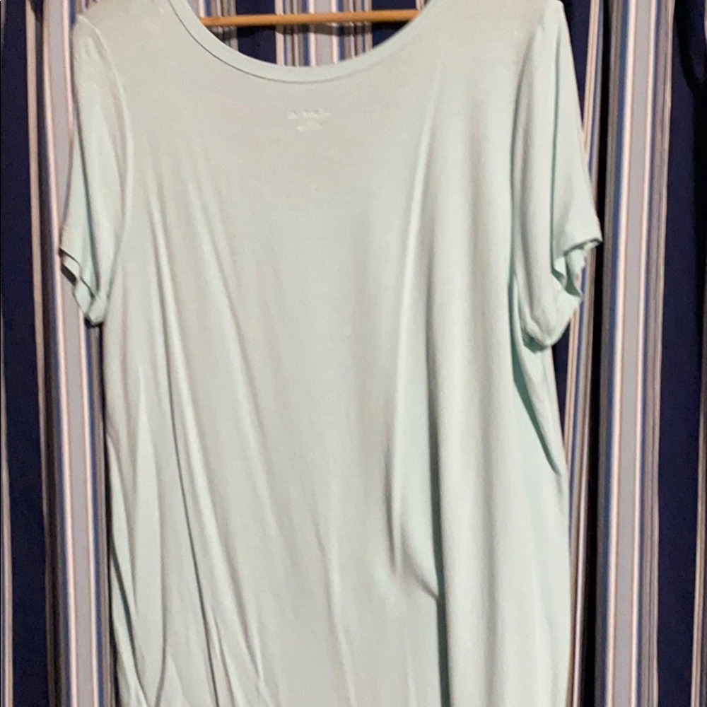 MERONA Tee. 🎉FINAL PRICE🎉 - Picture 3 of 3
